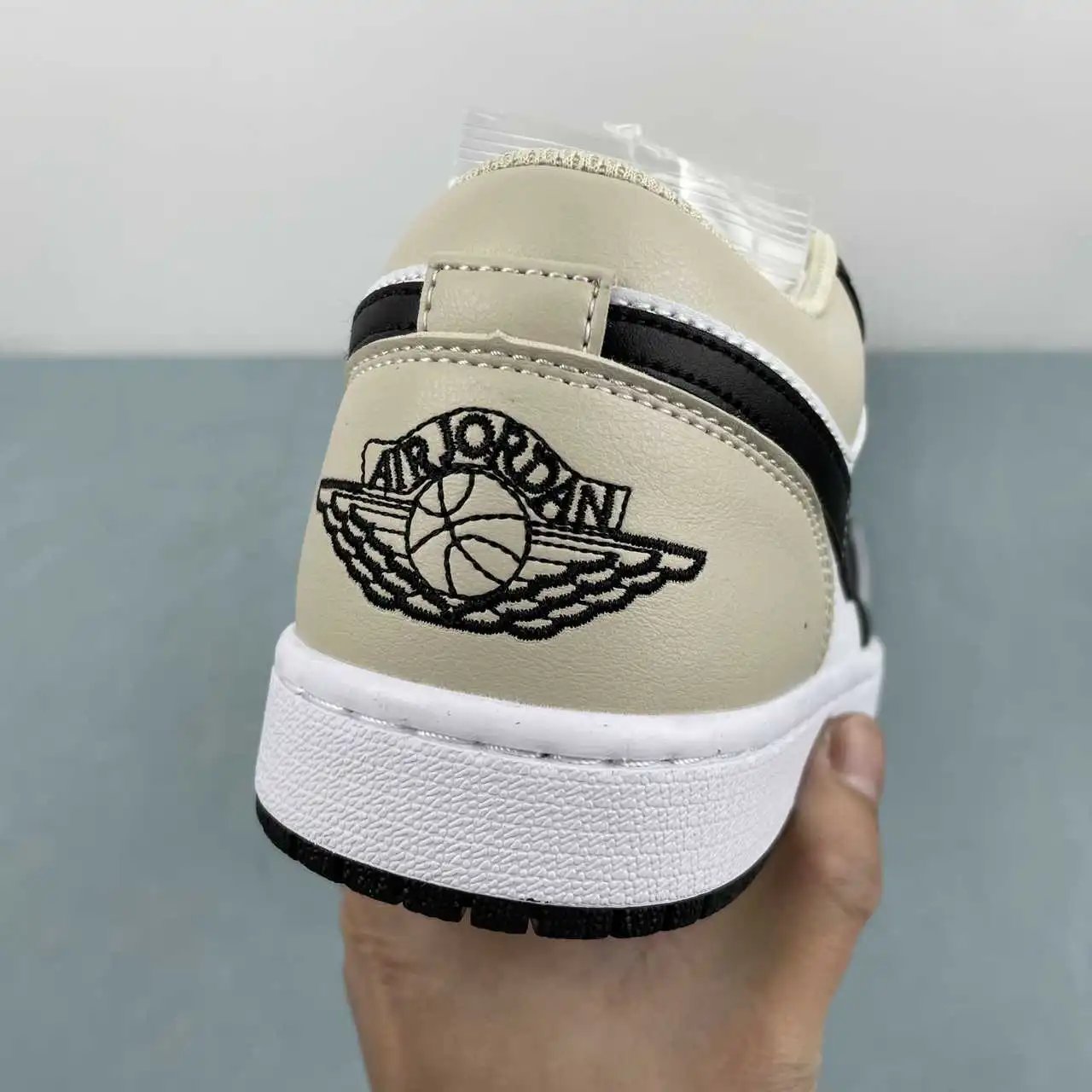 Air Jordan 1 Low 553558-153 8