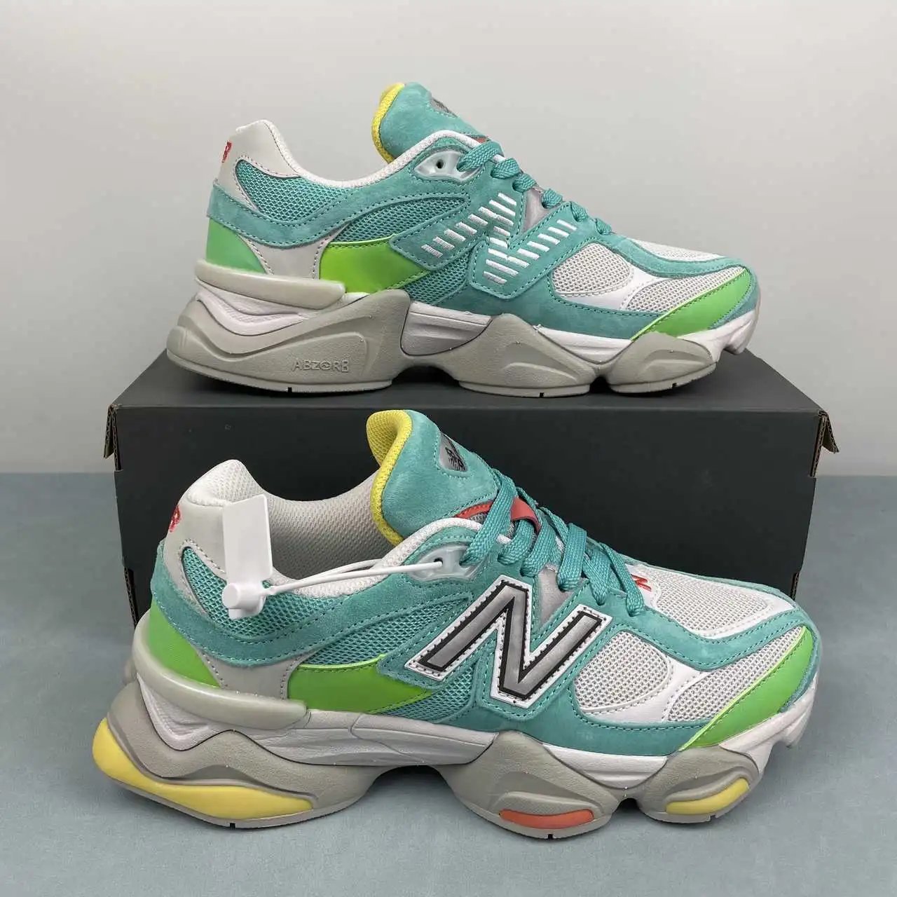 New Balance 9060 U9060DBT