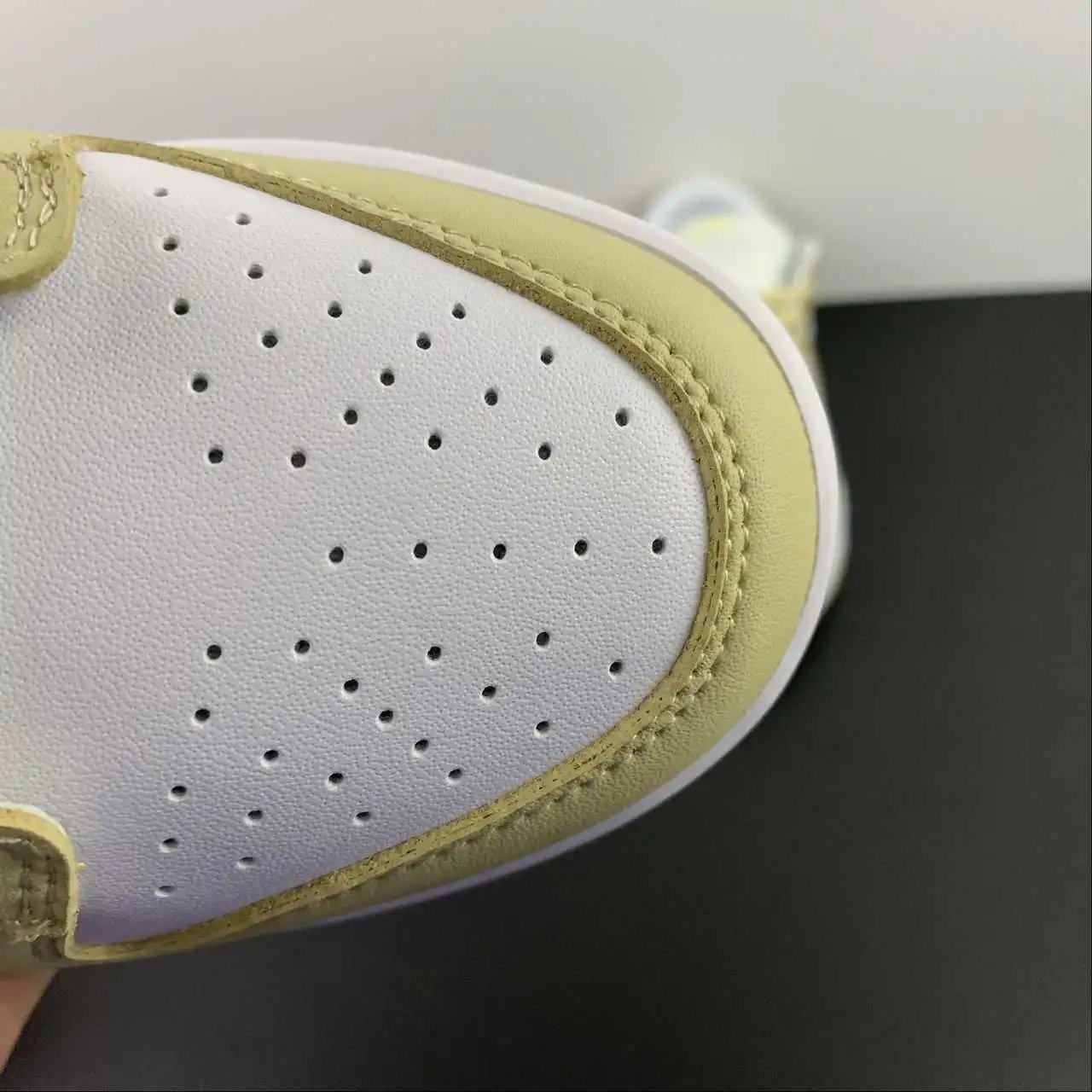 Nike Dunk Low DV0833-100 8