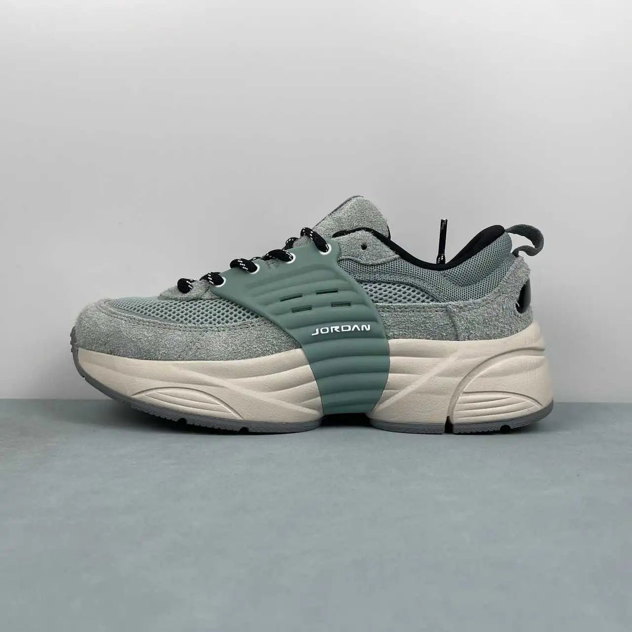 Air Jordan IB3722-301 5