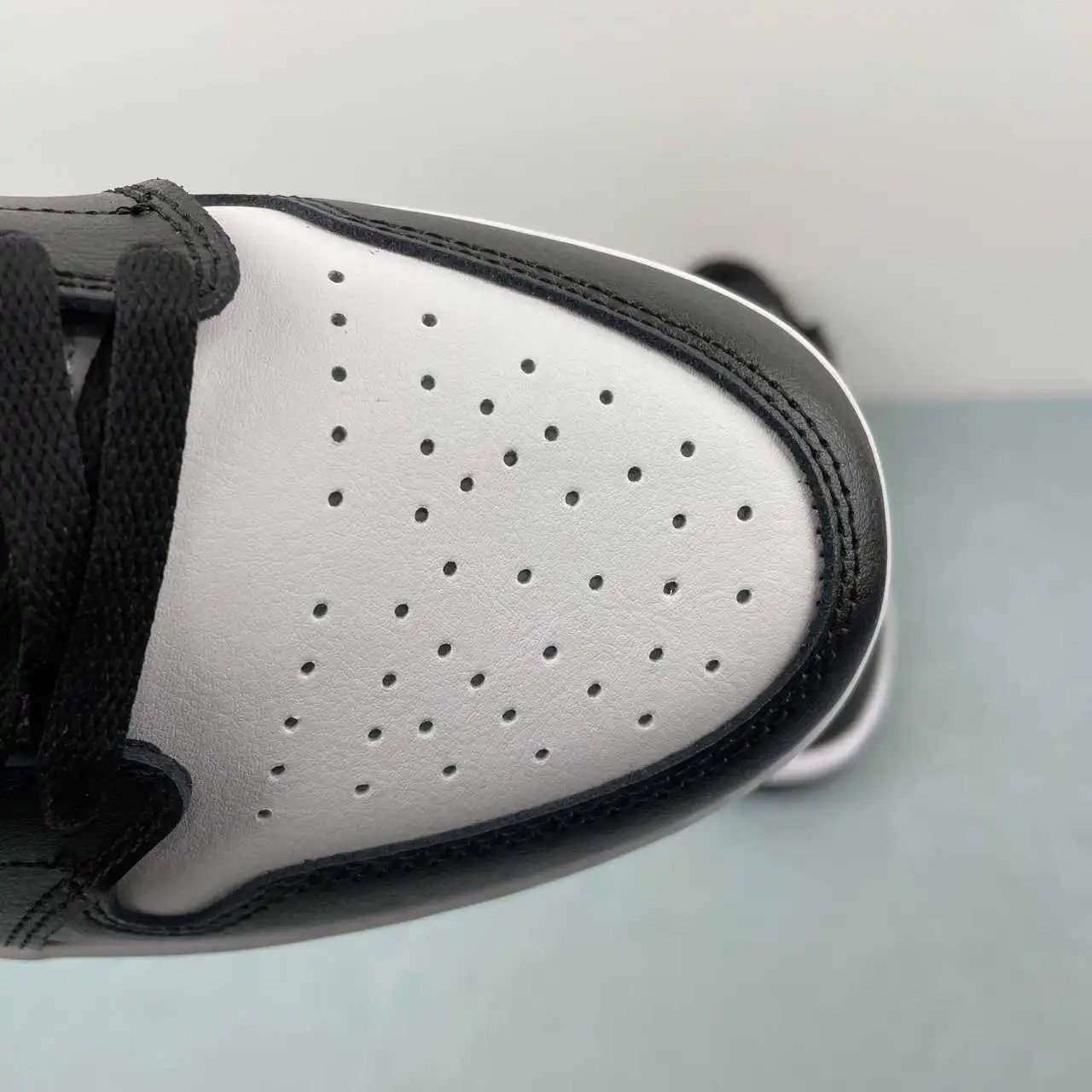 Air Jordan 1 Low 553558-043 10