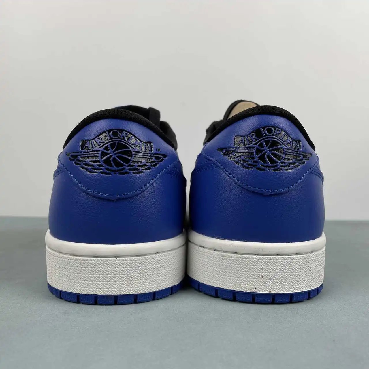 Air Jordan 1 Low IB1981-004 thumbnail 4