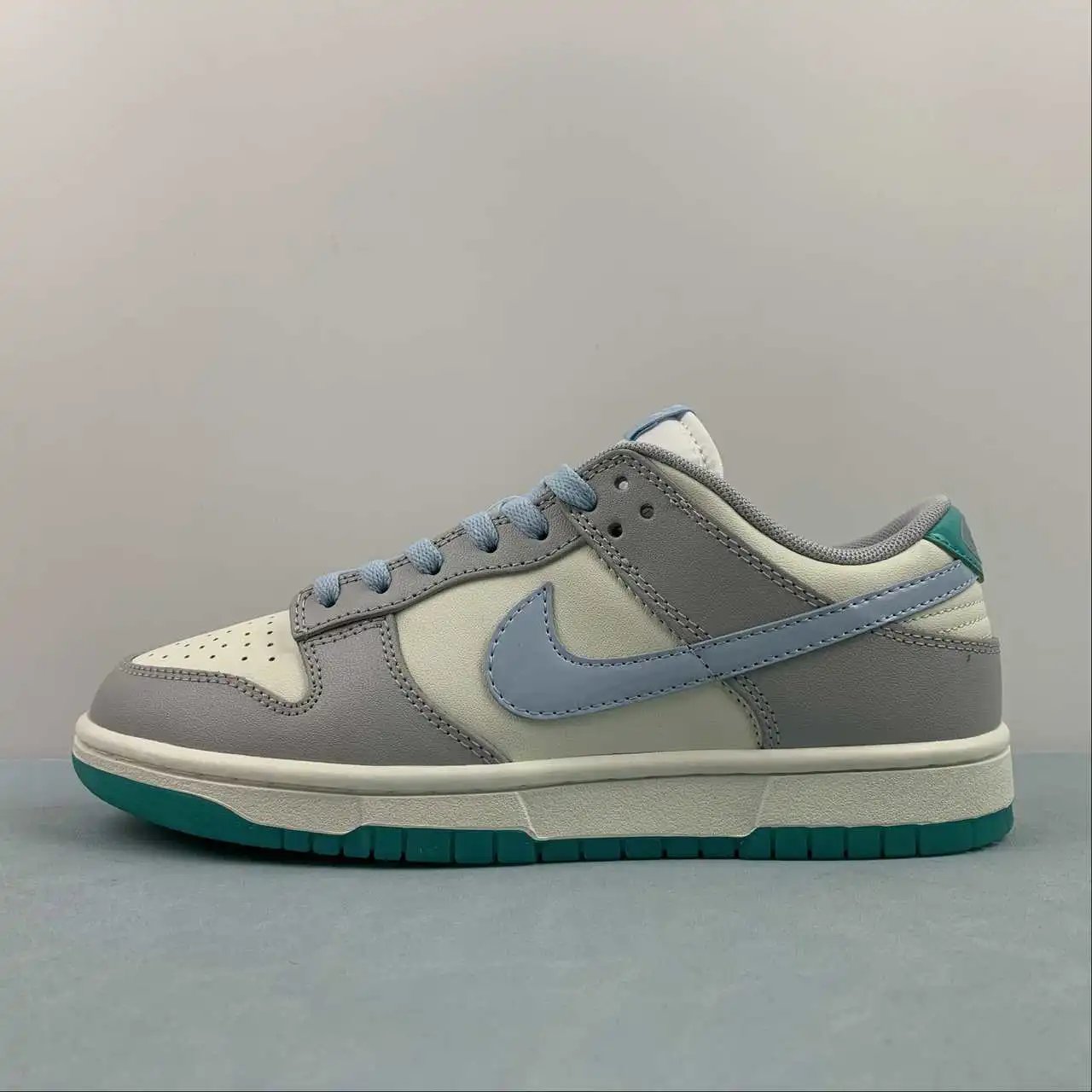 Nike Dunk Low FN3433-141 thumbnail 4
