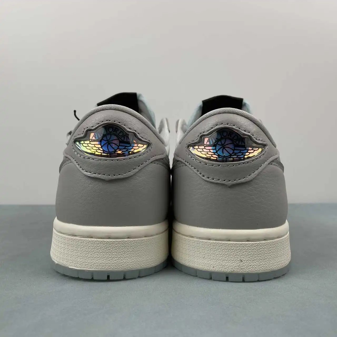 Air Jordan 1 Low HF3144-100 thumbnail 4