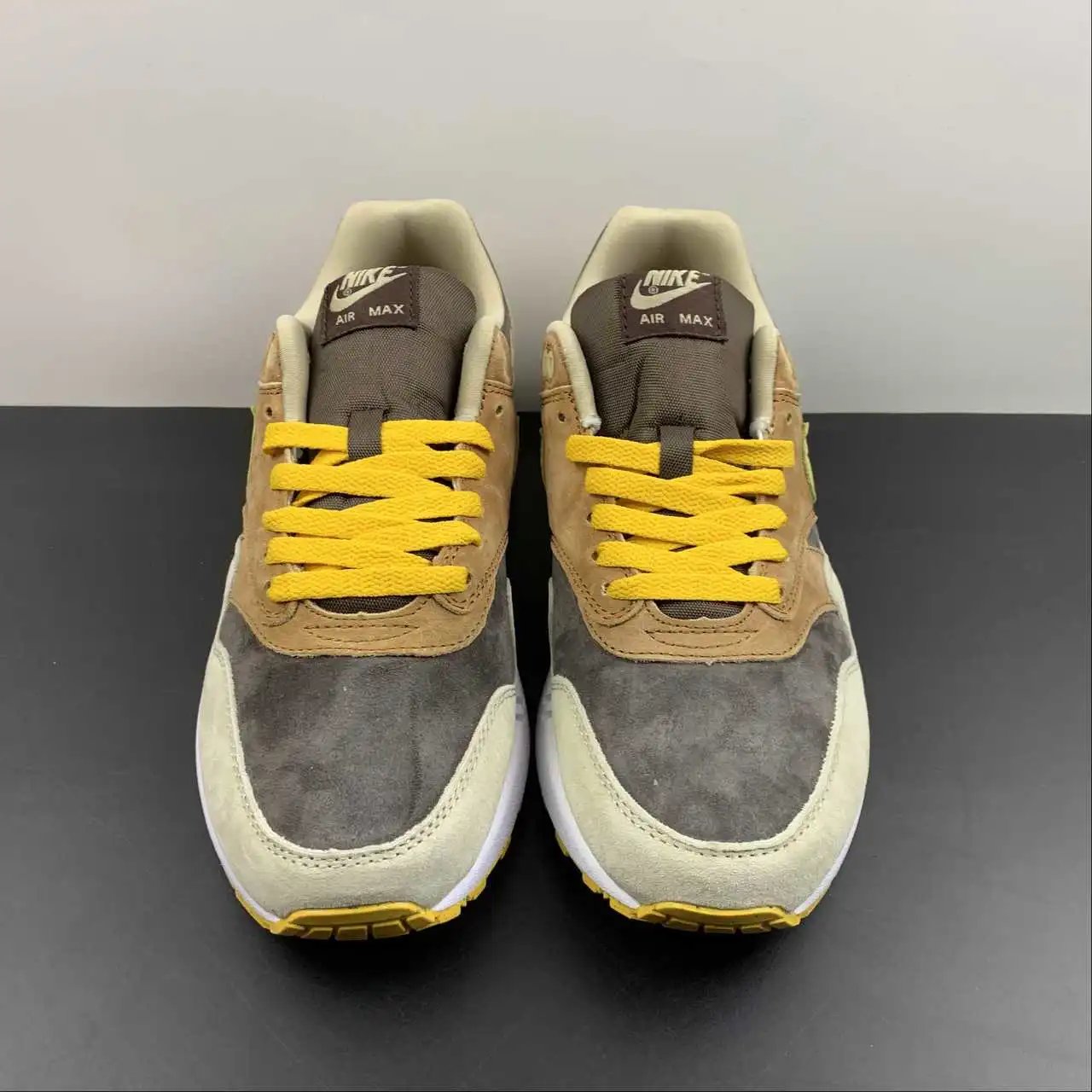 Nike Air Max1 DZ0482-200 thumbnail 3