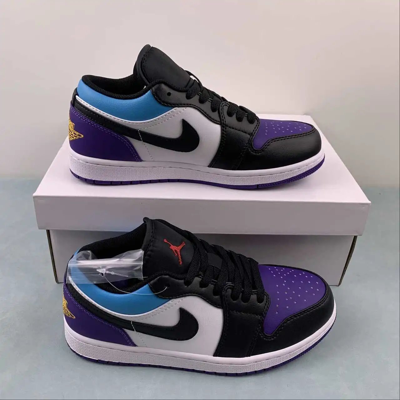 Air Jordan 1 Low 553558-154