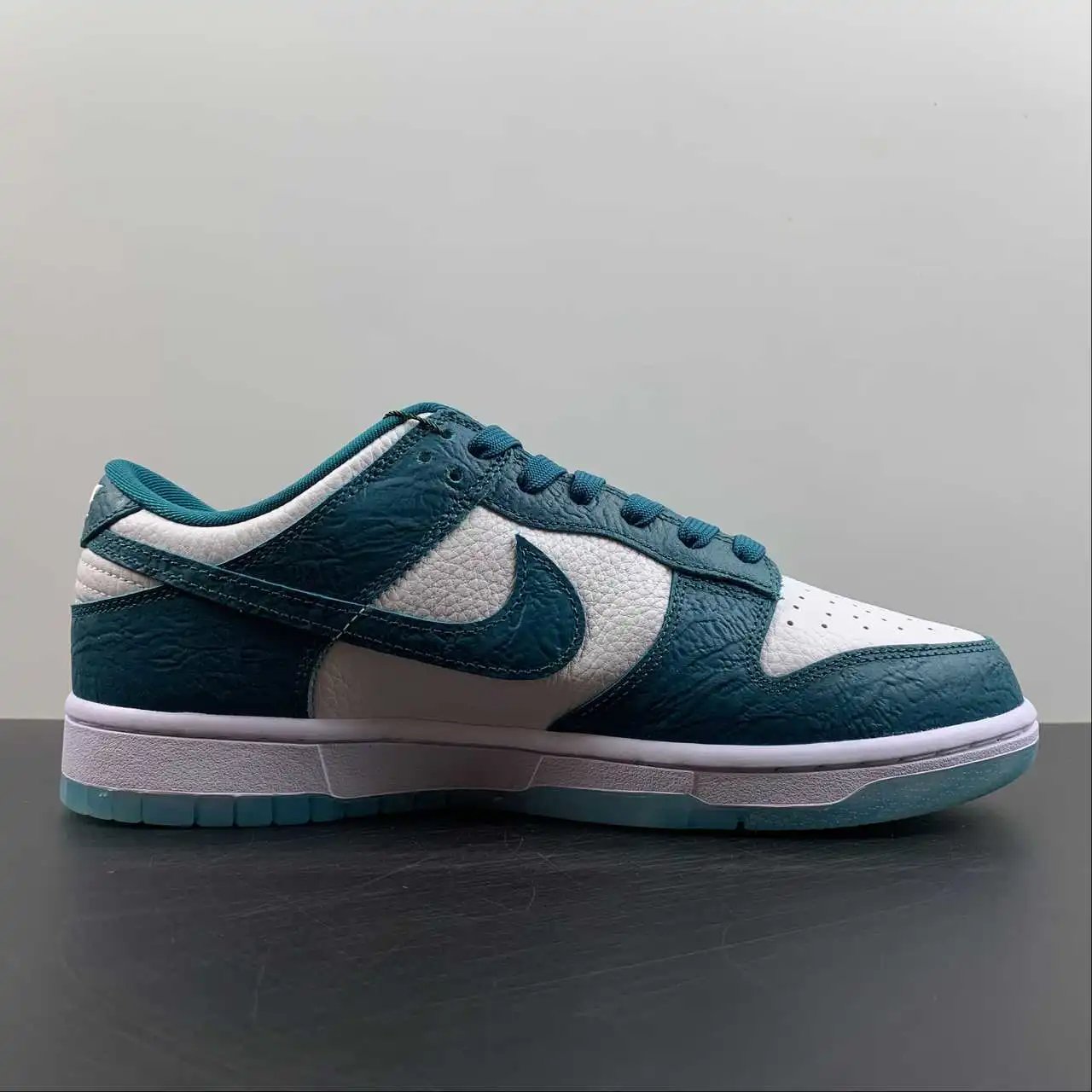 Nike Dunk Low DV3029-100 5