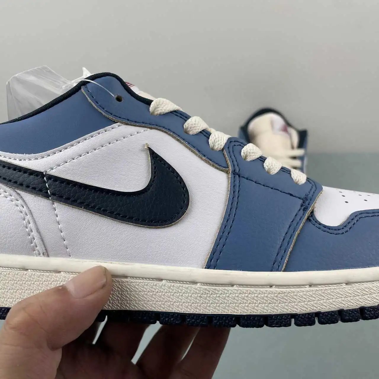 Air Jordan 1 Low HM3711-144 9