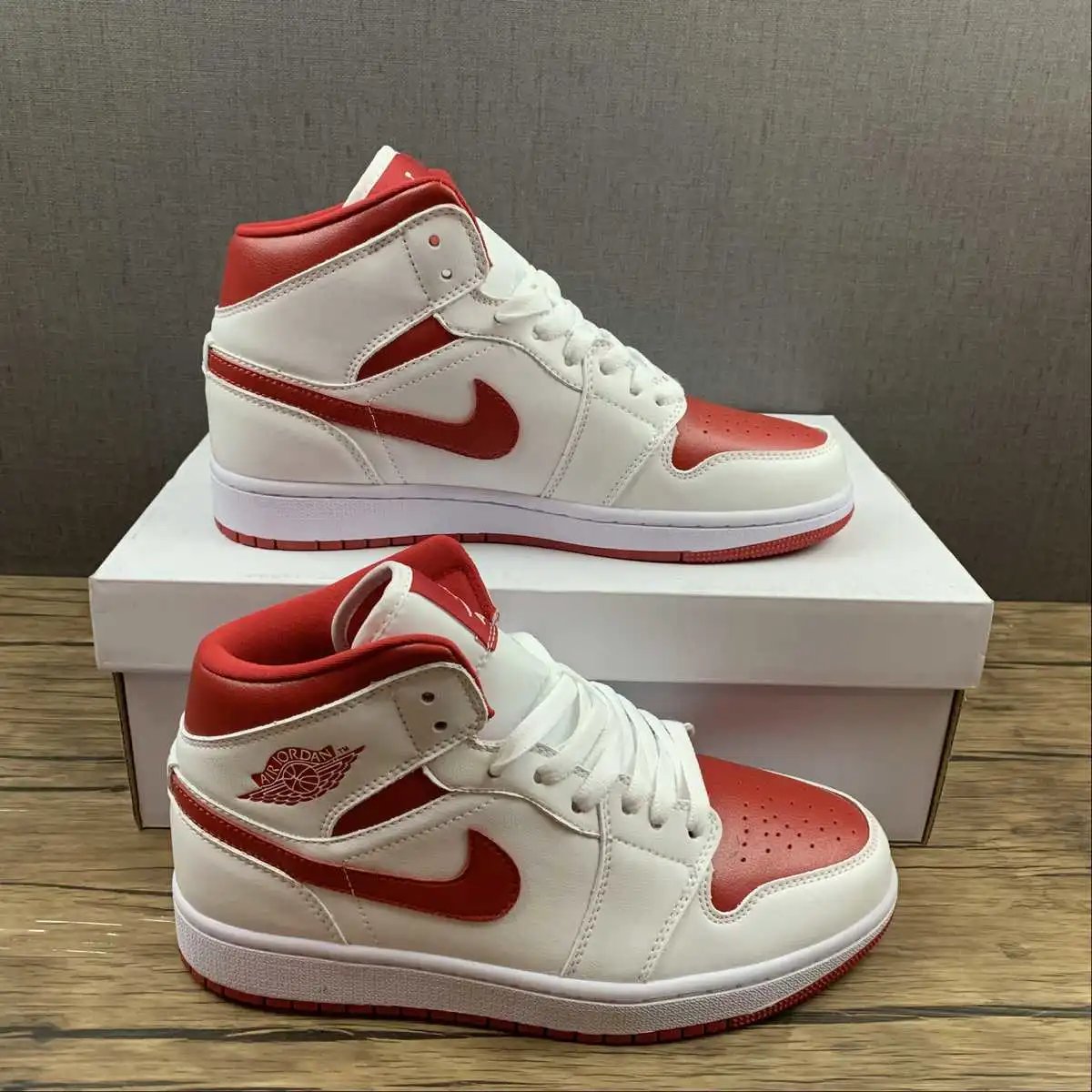 AJ1 Classic Chicago