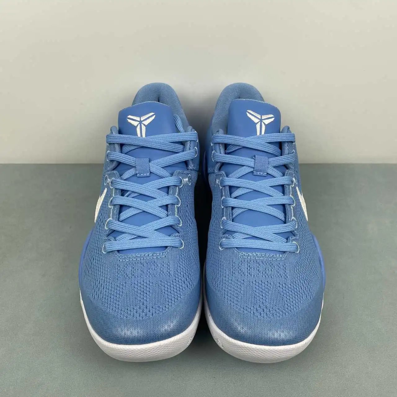 Nike Kobe HM6469-401 thumbnail 3