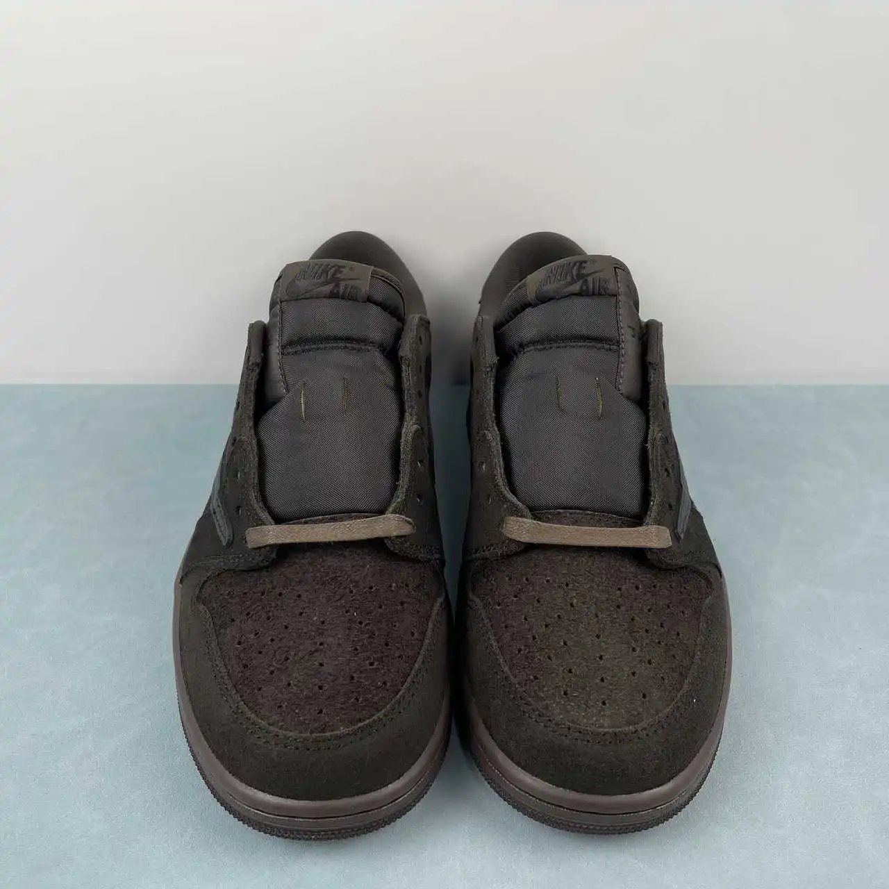 Air Jordan 1 Low DM7866-202 thumbnail 3