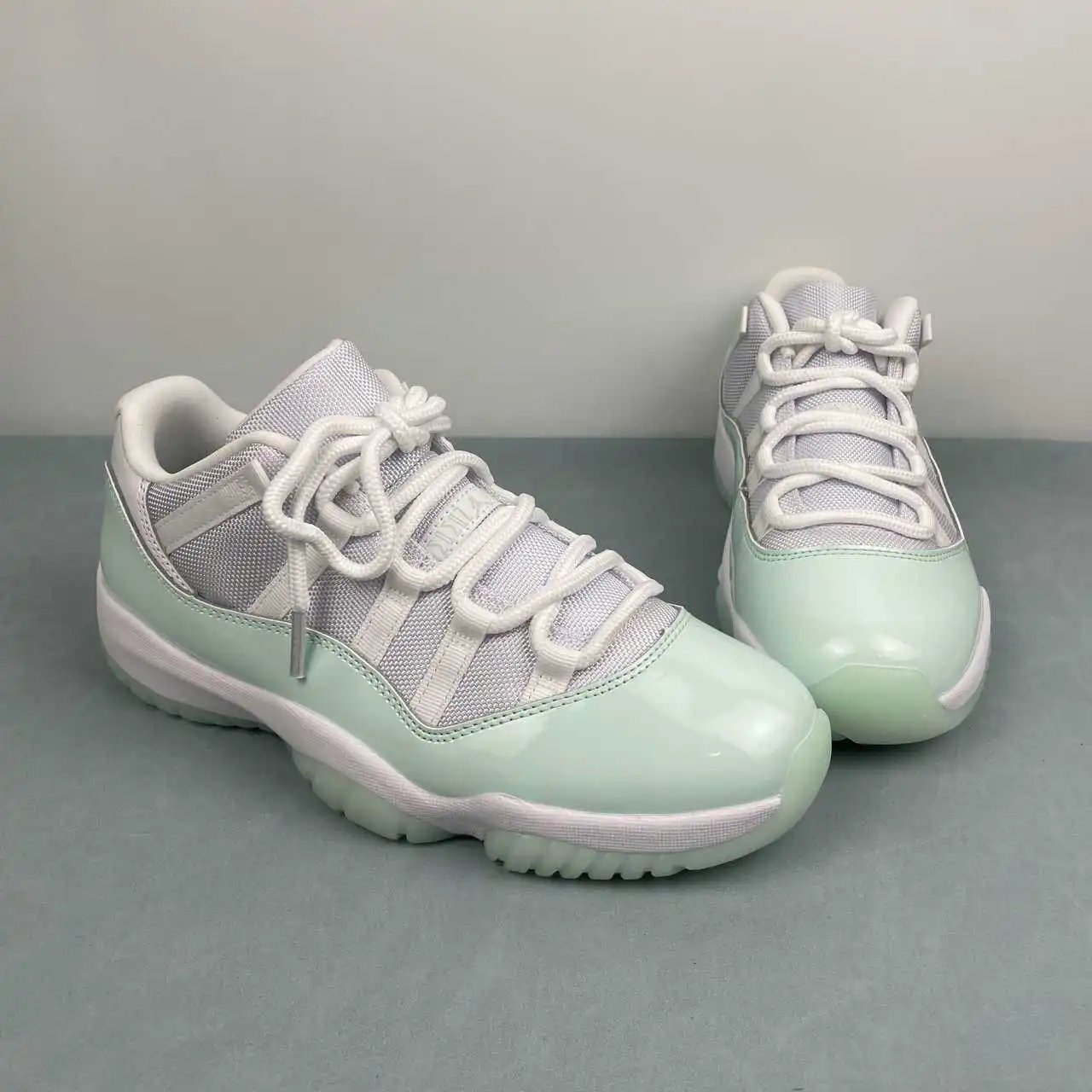 Air Jordan 11 White Mint Green – AH7860-103 thumbnail 2