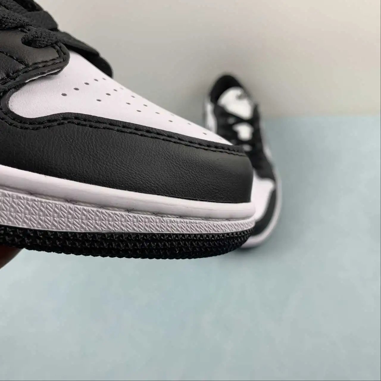 Air Jordan 1 Low CZ0790-110 7