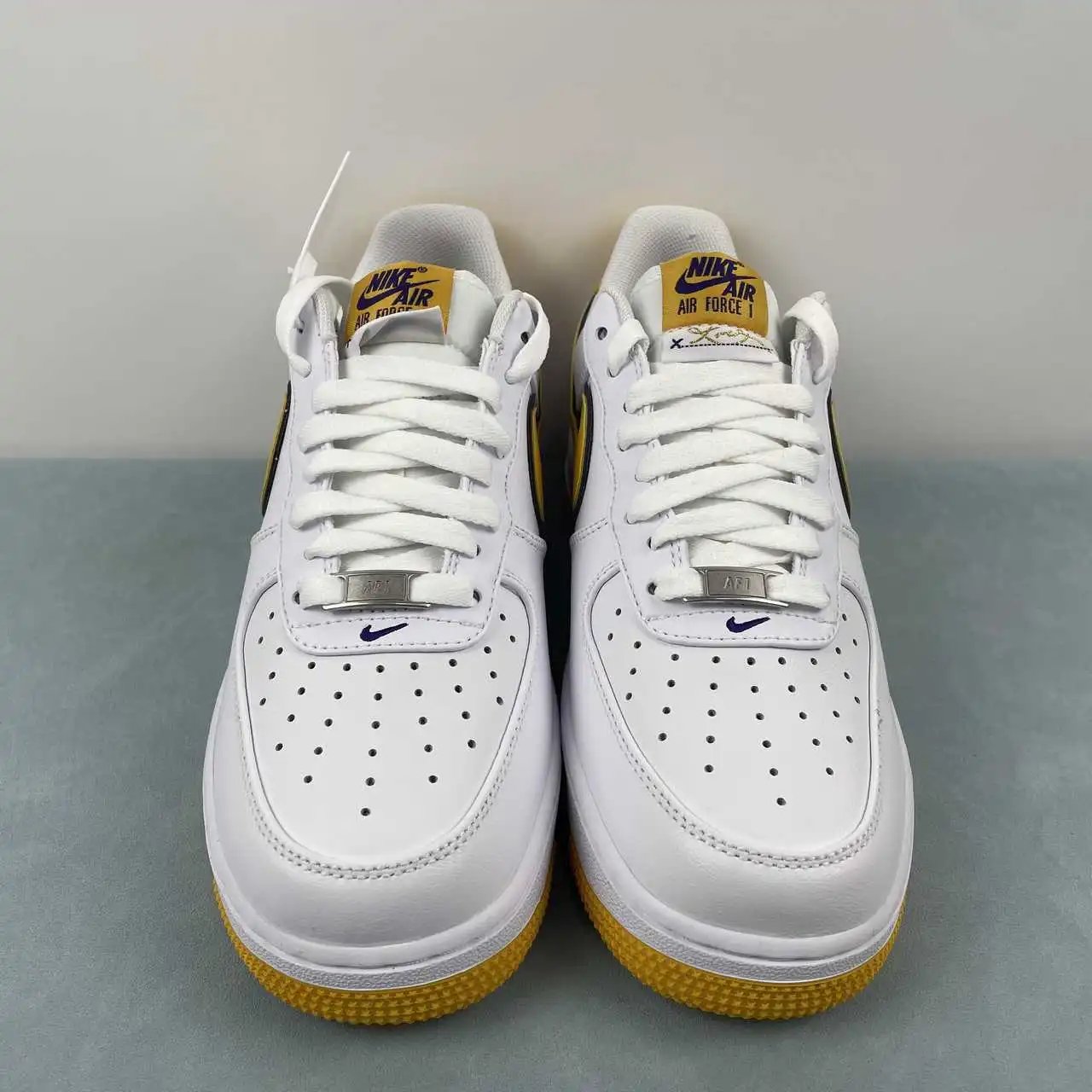 Nike Air Force 1 FZ1151-100 thumbnail 3