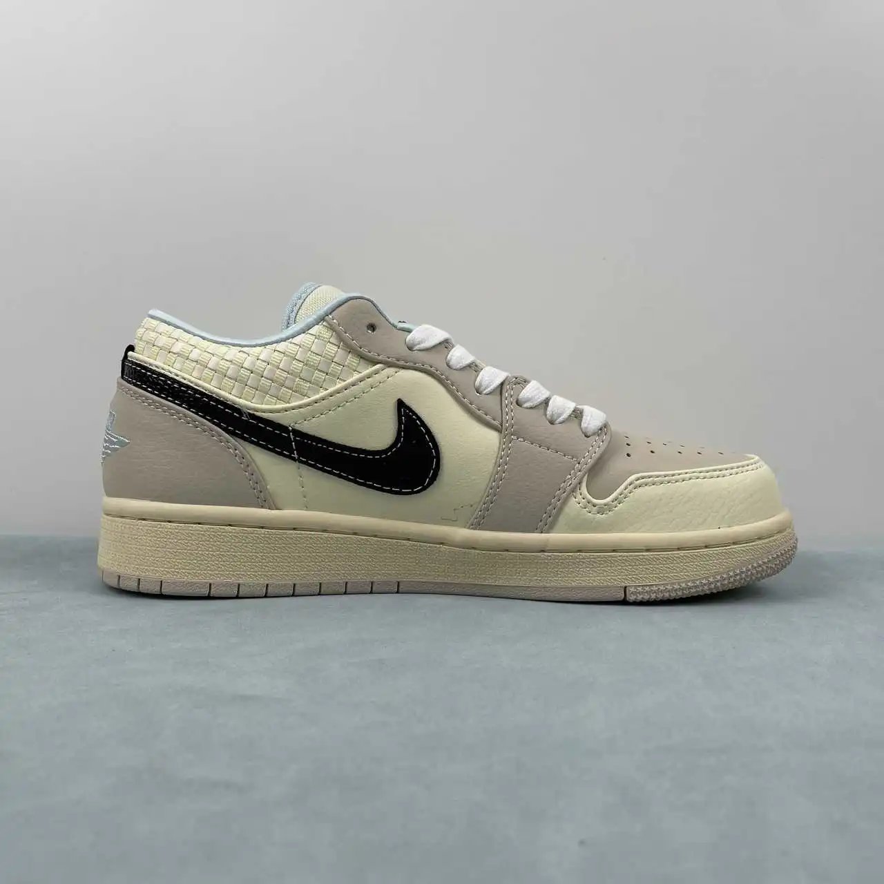 Air Jordan 1 Low HQ3440-101 6