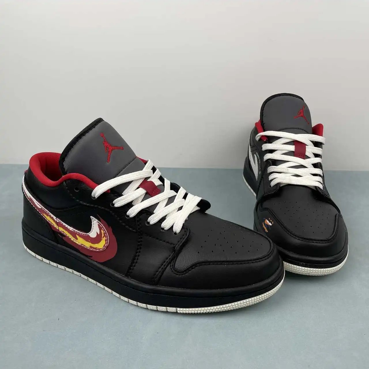 Air Jordan 1 Low FJ7073-010 thumbnail 2