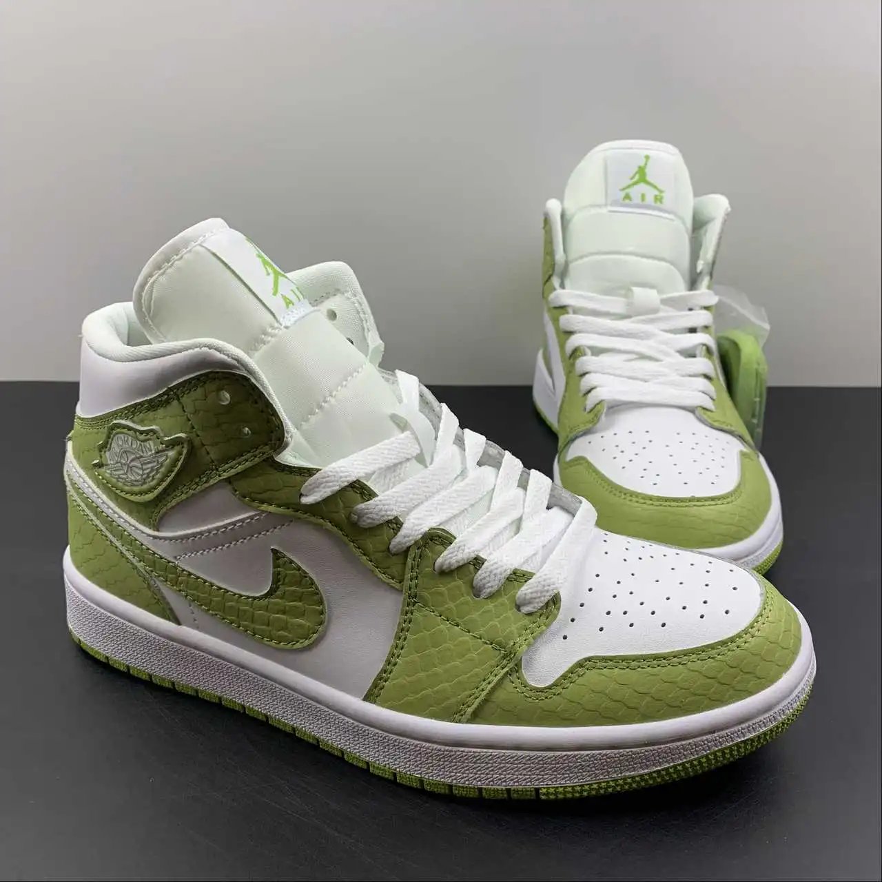AJ1 Mid White Green Color-Blocked – DV2959-113 thumbnail 2