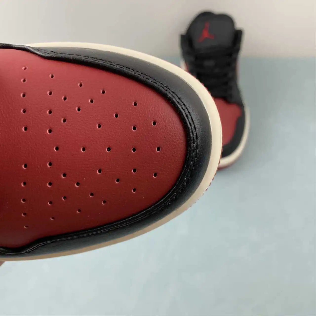 Air Jordan 1 Low DC0774-061 8
