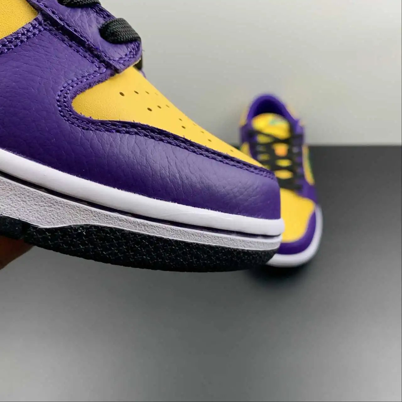 Nike Dunk Low DO9581-500 7