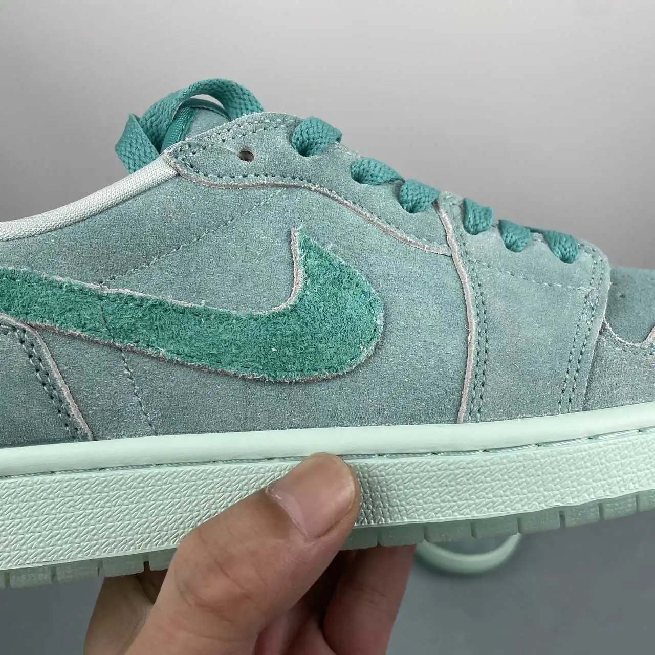 Air Jordan 1 Low HQ8111-300 9