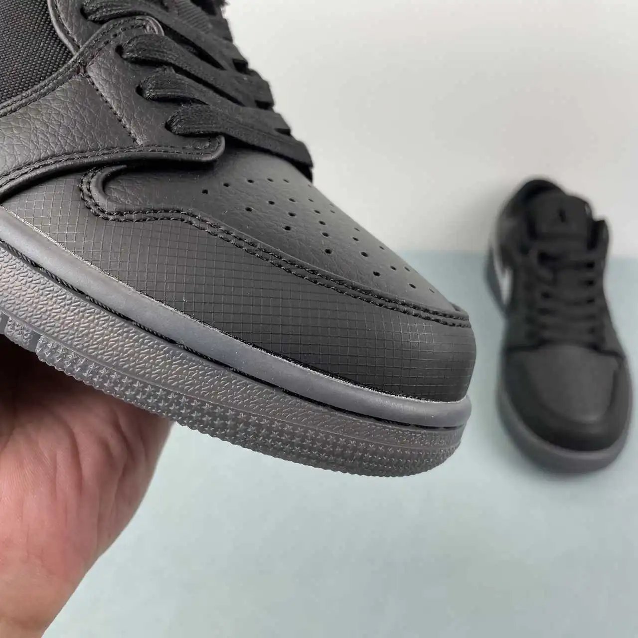 Air Jordan 1 Low HV5968-001 7