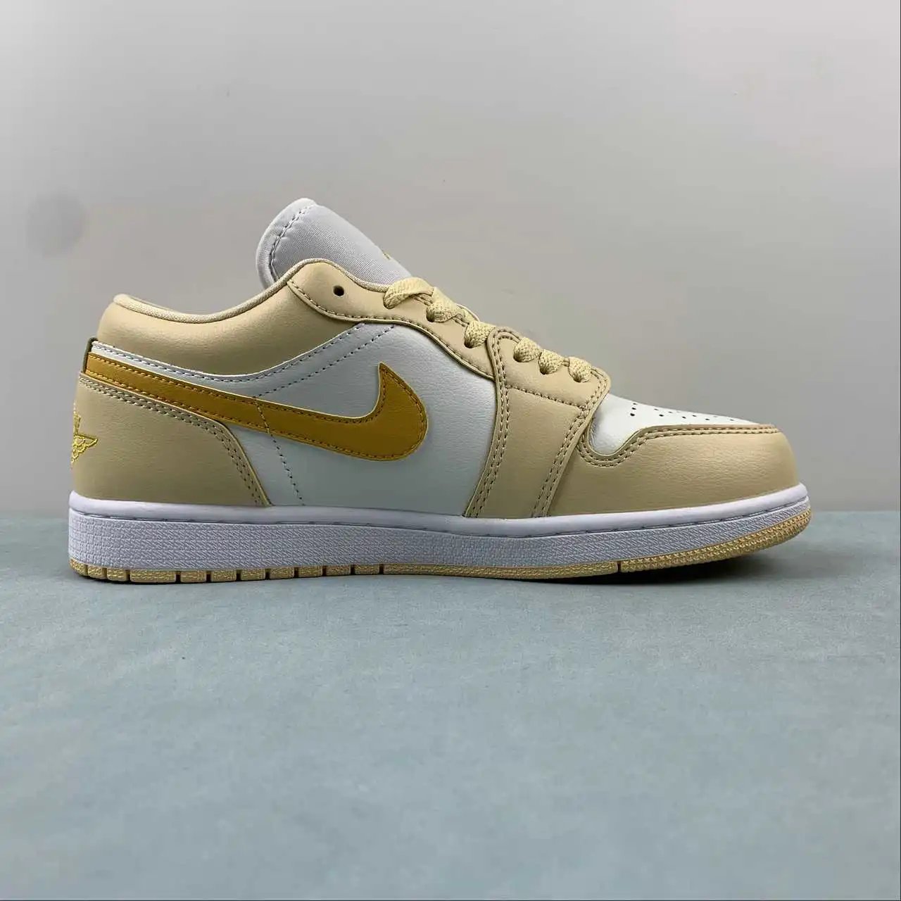 Air Jordan 1 Low DC0774-170 6
