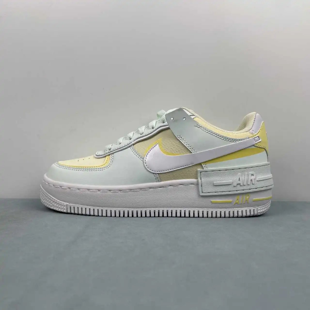 Nike Air Force 1 DZ1847-301 thumbnail 4