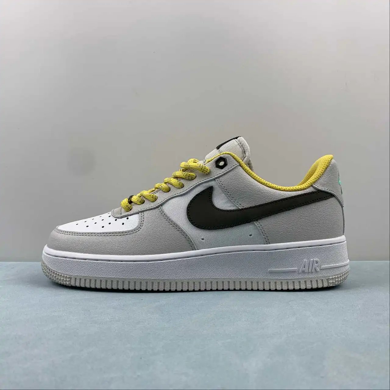 Nike Air Force 1 FV3628-031 thumbnail 4