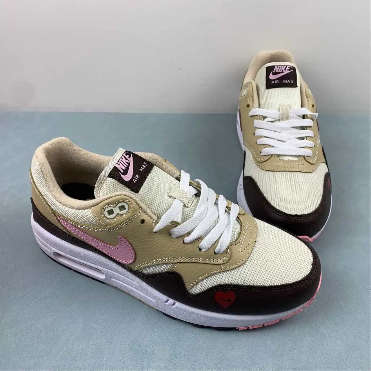 Nike Air Max1 FZ4346-200 thumbnail 2