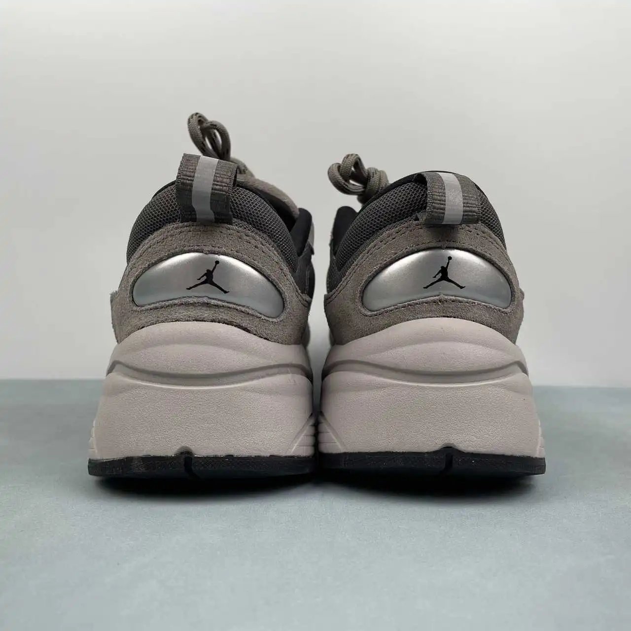 Air Jordan 1 Low IB3722-201 thumbnail 4