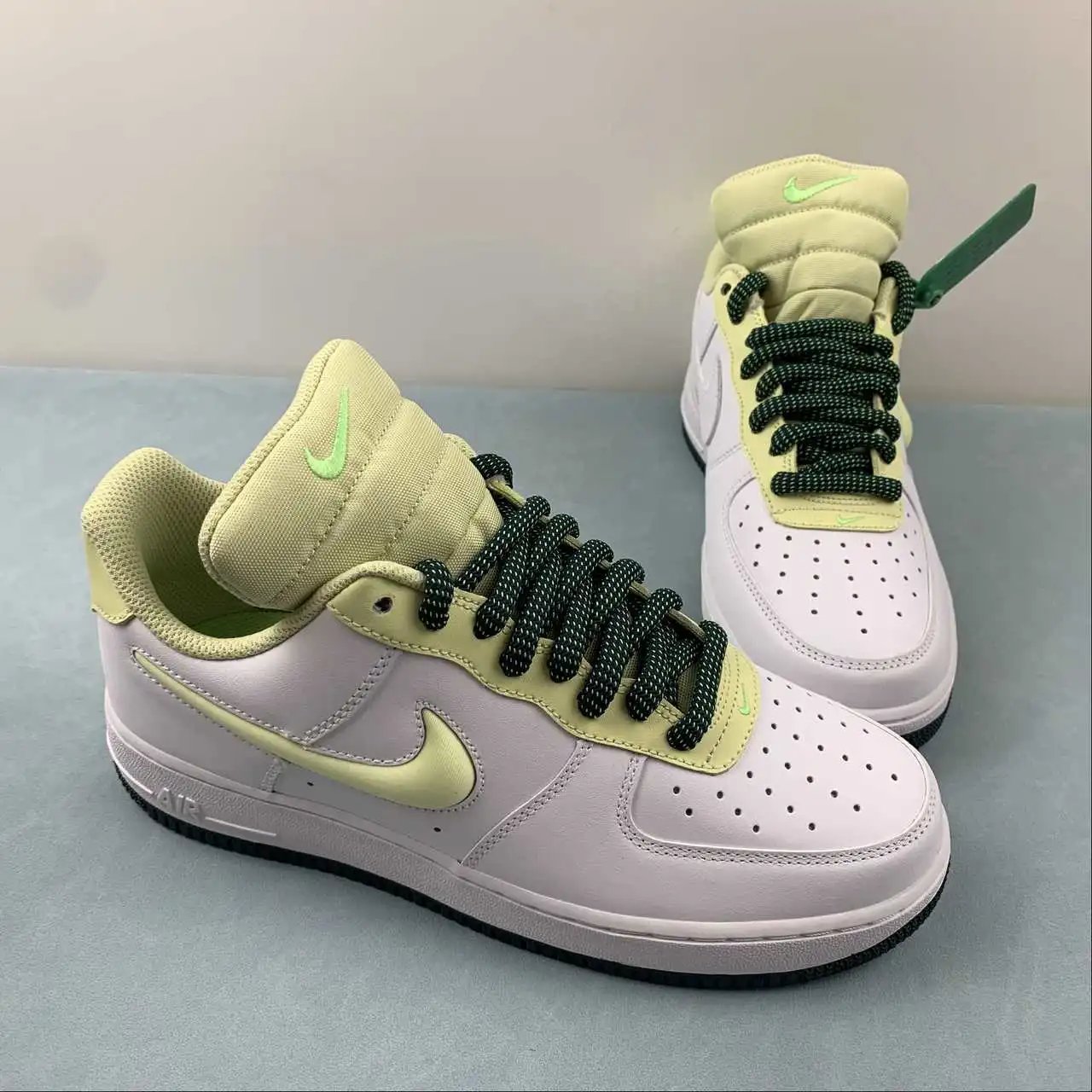Nike Air Force 1 FB7402-100 thumbnail 2