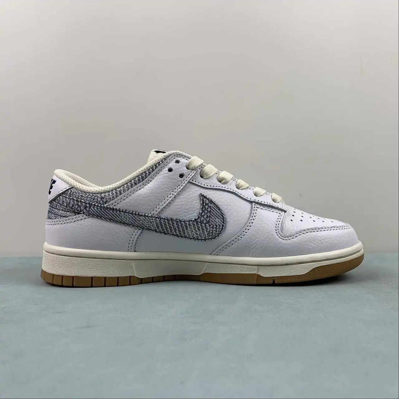 Nike Dunk Low FN6881-100 5