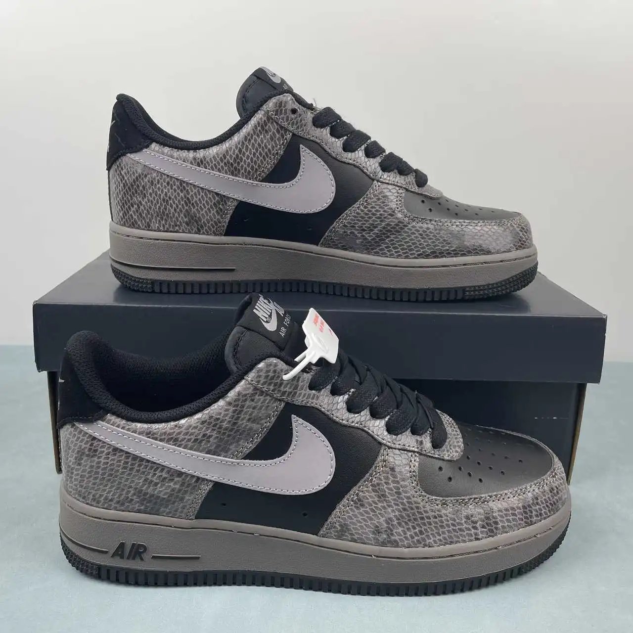 Nike Air Force 1 HF2898-001