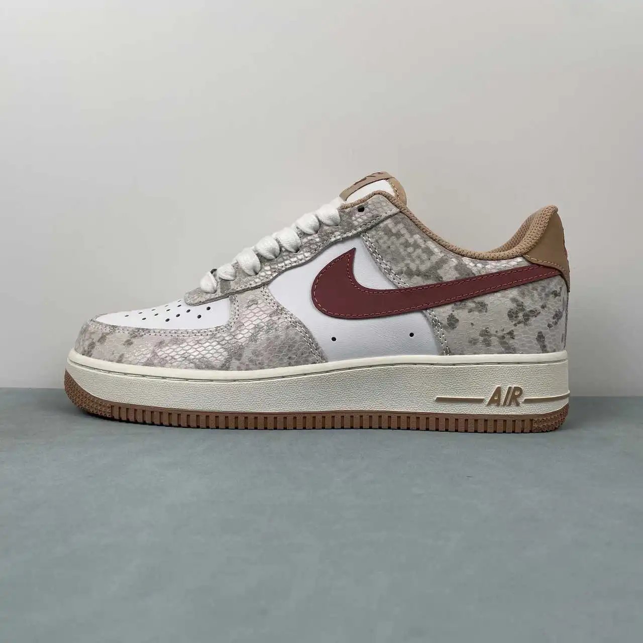 Nike Air Force 1 HF2898-100 thumbnail 4
