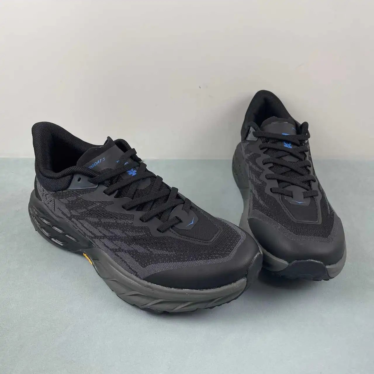 HOKA Speedgoat 5 1127912-BBLC thumbnail 2