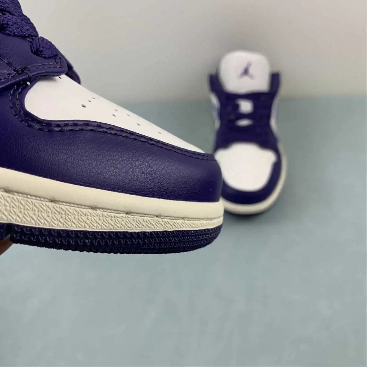 Air Jordan 1 Low DC0774-502 7
