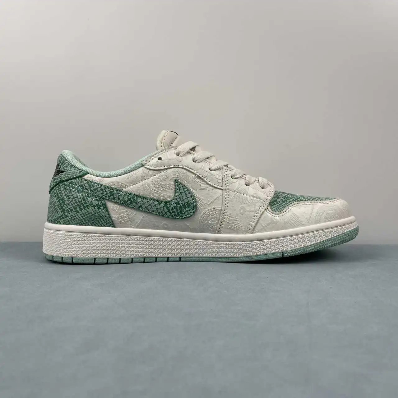 Air Jordan 1 Low HF3144-100 6