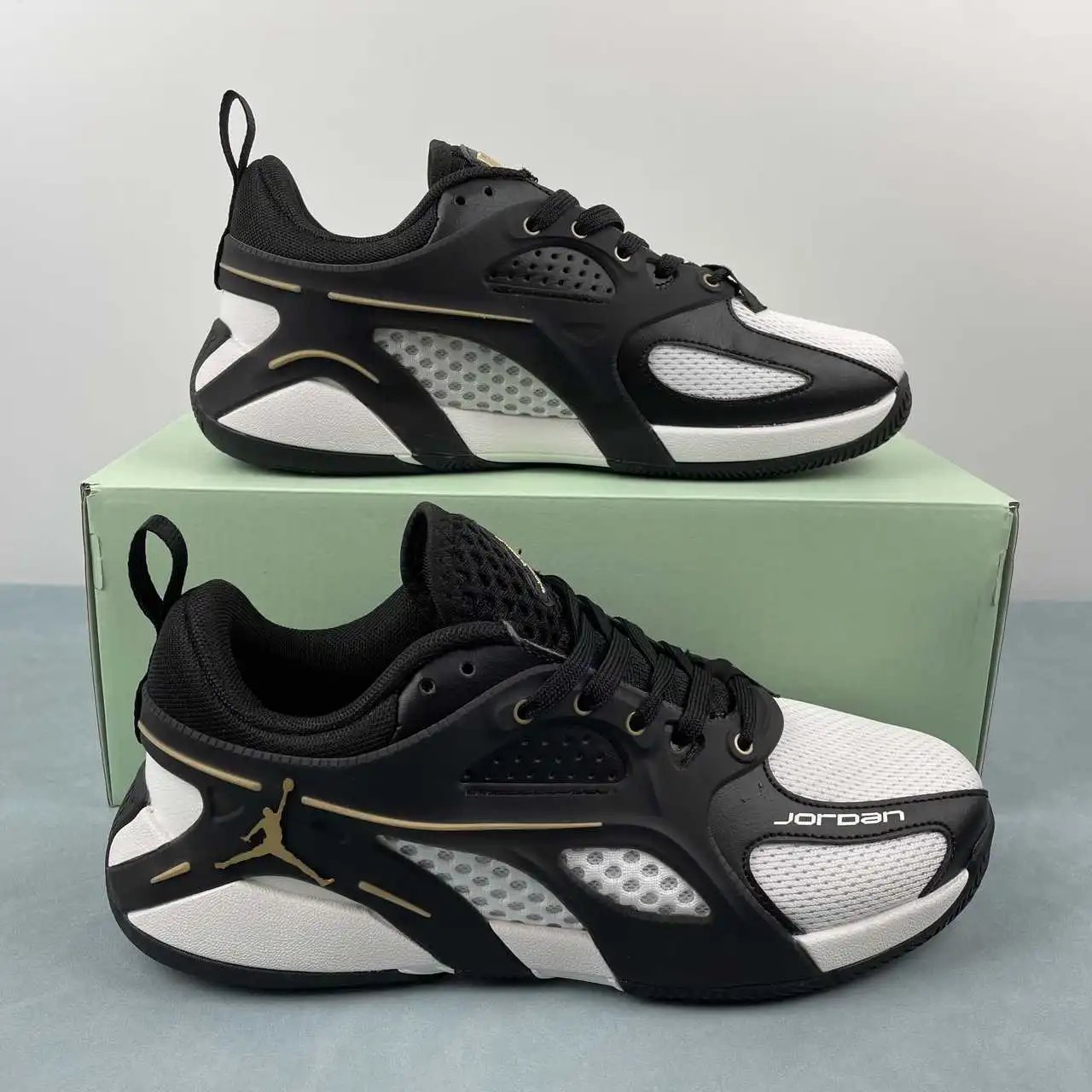 Jordan Flight Court FQ3858-007