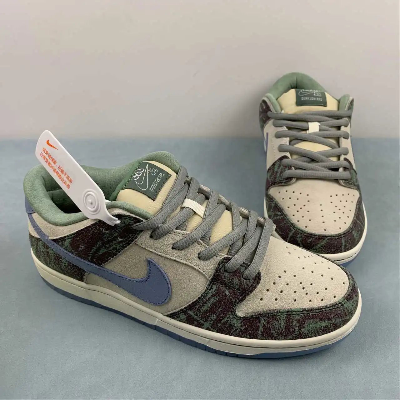 Nike Dunk Low FN4193-100 thumbnail 2