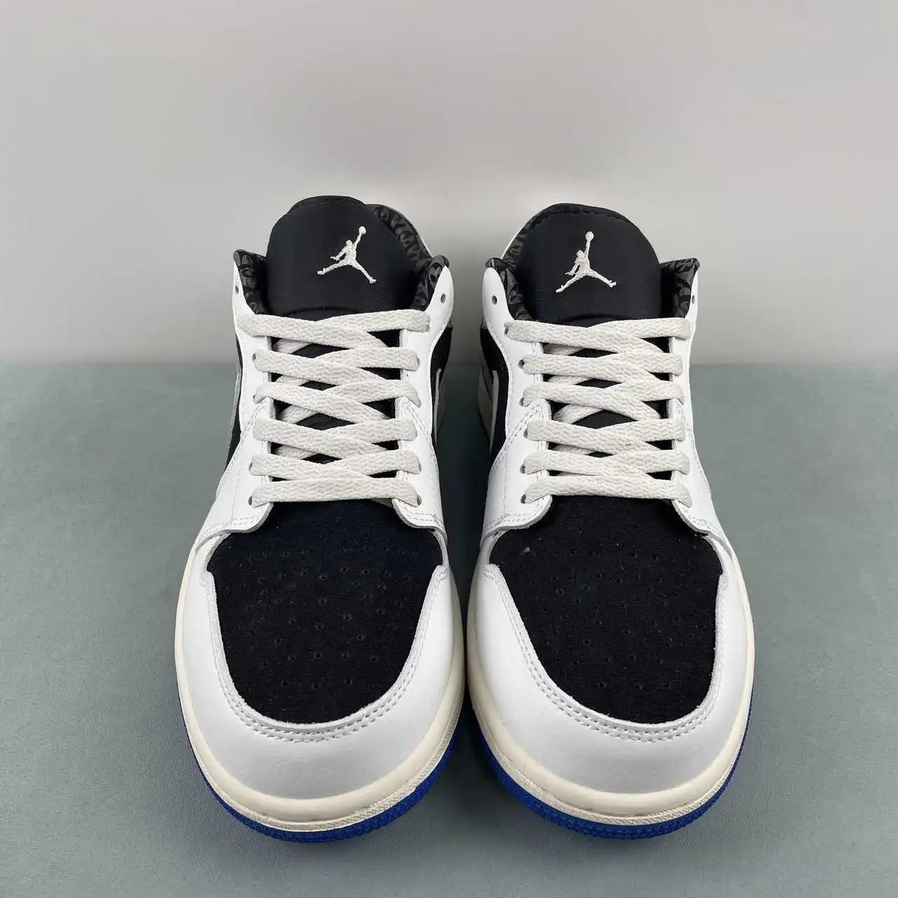 Air Jordan 1 Low HQ0764-001 thumbnail 3