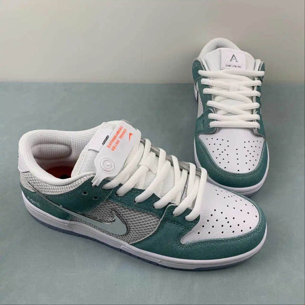 Nike Dunk Low FD2562-400 thumbnail 2