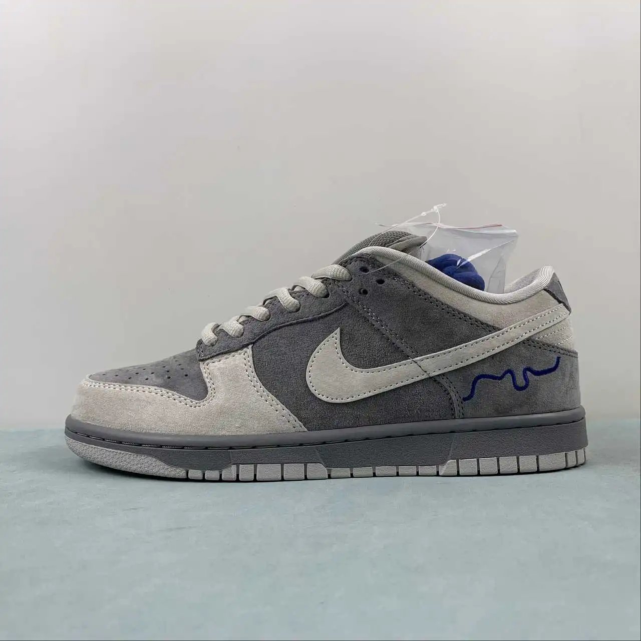 Nike Dunk Low 308269-111 thumbnail 4