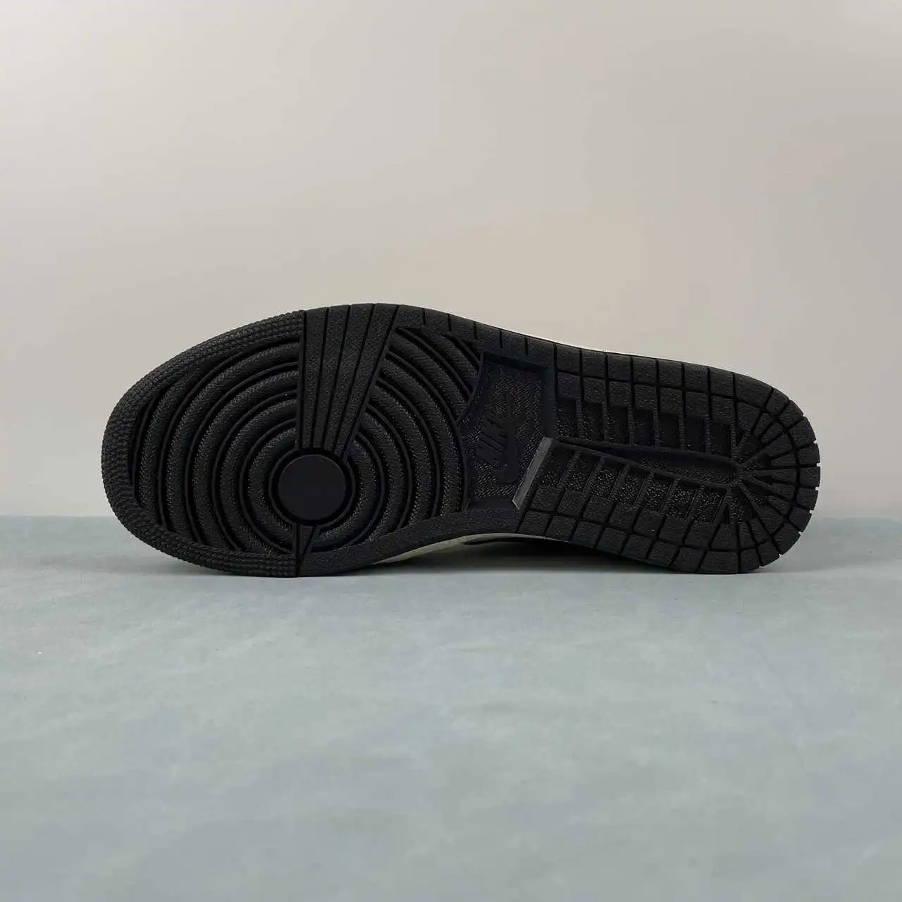 Air Jordan 1 Low HQ3437-101 11