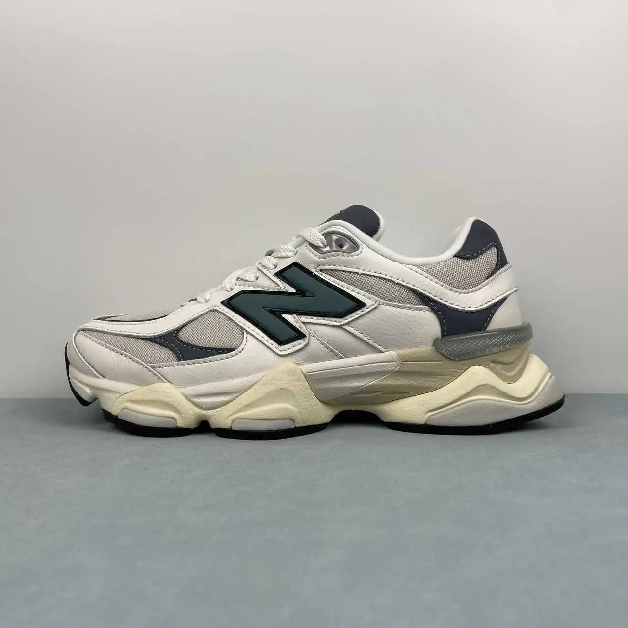 New Balance 9060 U9060ESD thumbnail 4