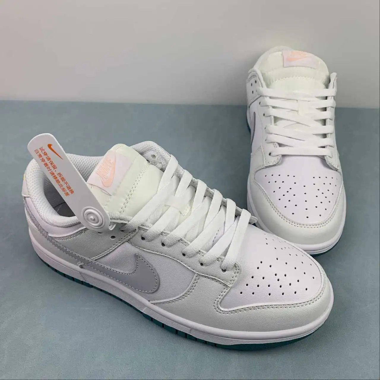 Nike Dunk Low FD9911-101 thumbnail 2