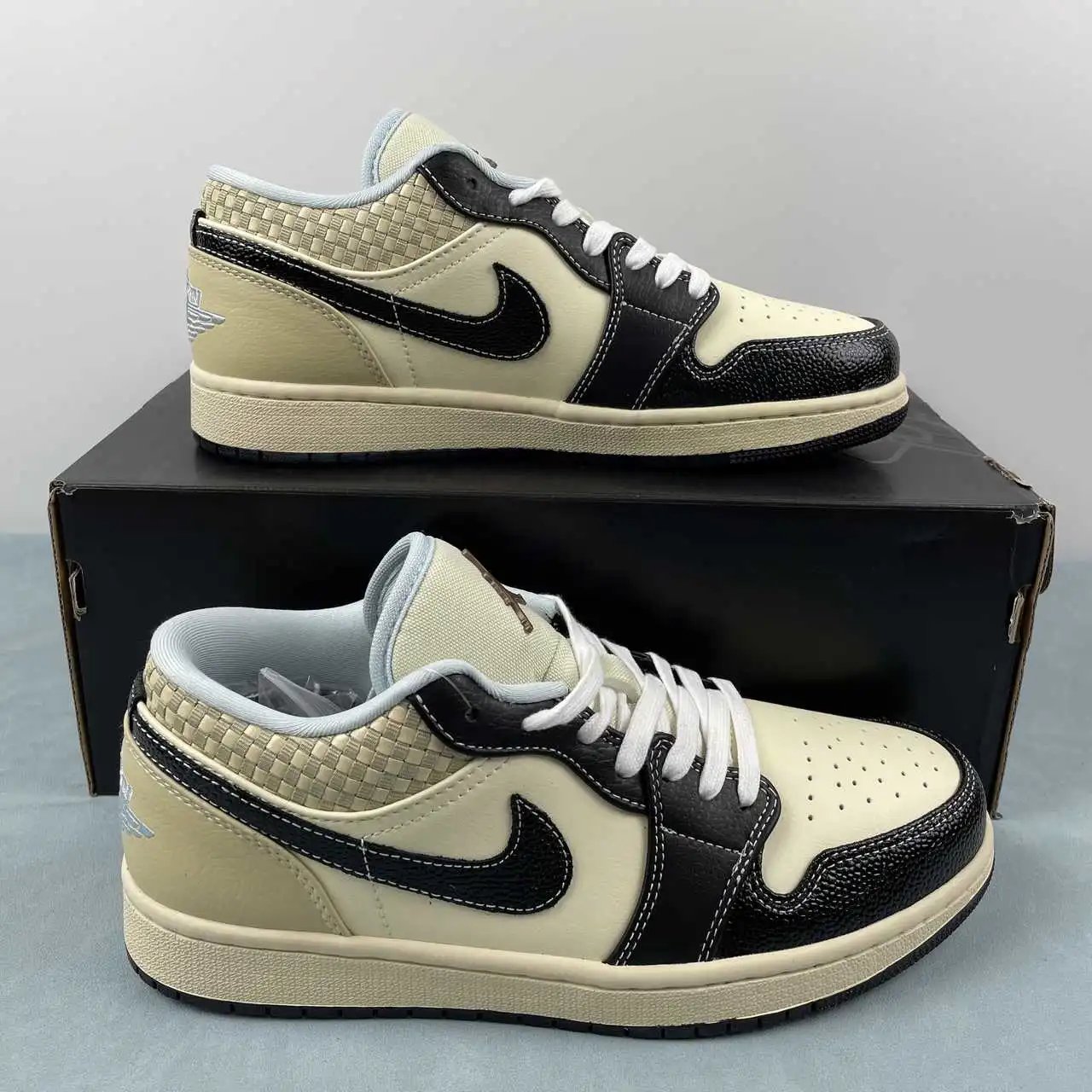 Air Jordan 1 Low HQ3437-101