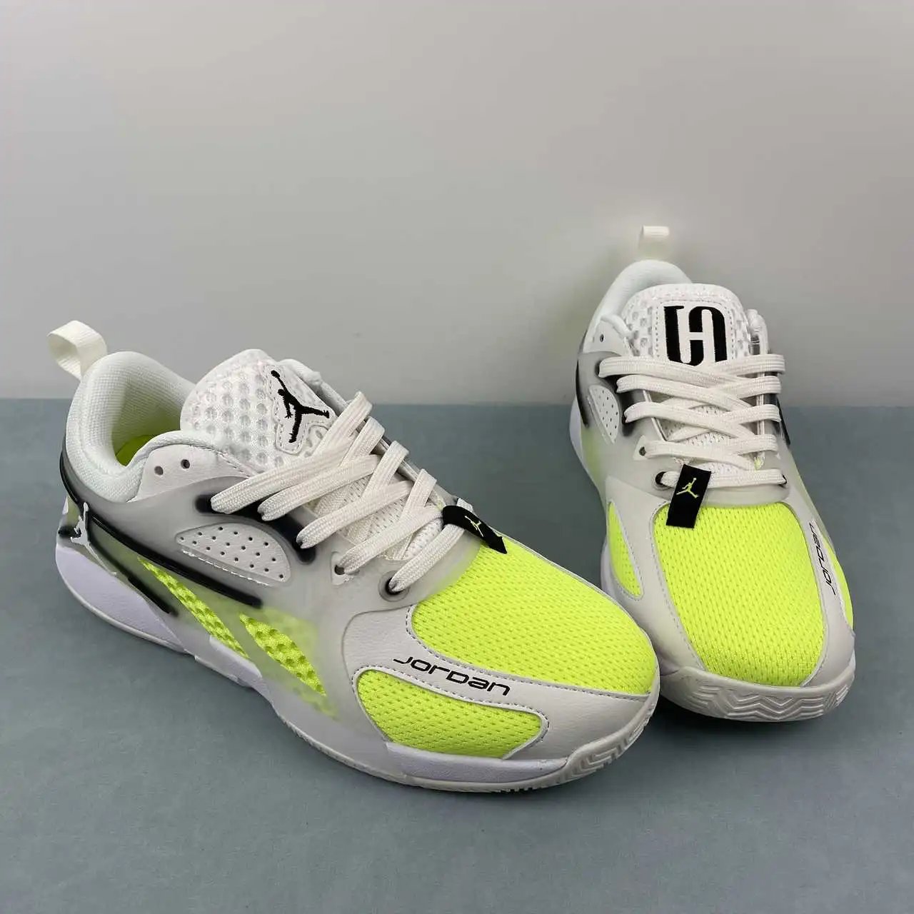 Jordan Flight Court FQ3858-107 thumbnail 2