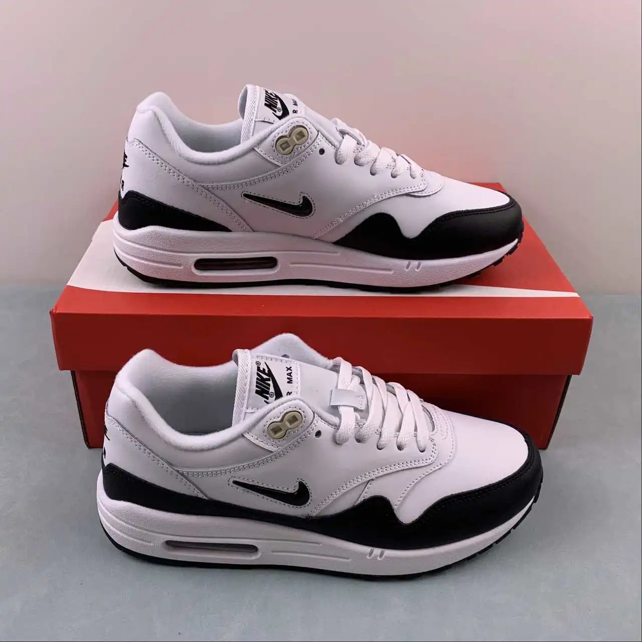 Nike Air Max1 918354-100