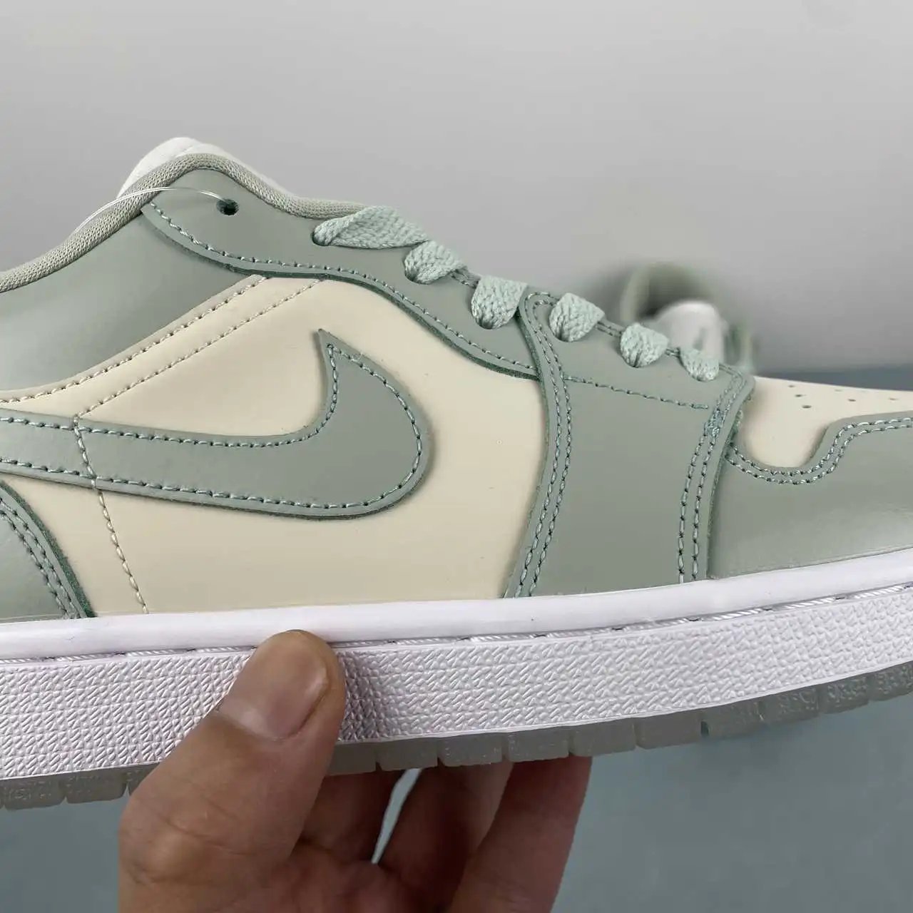 Air Jordan 1 Low HF4078-100 9