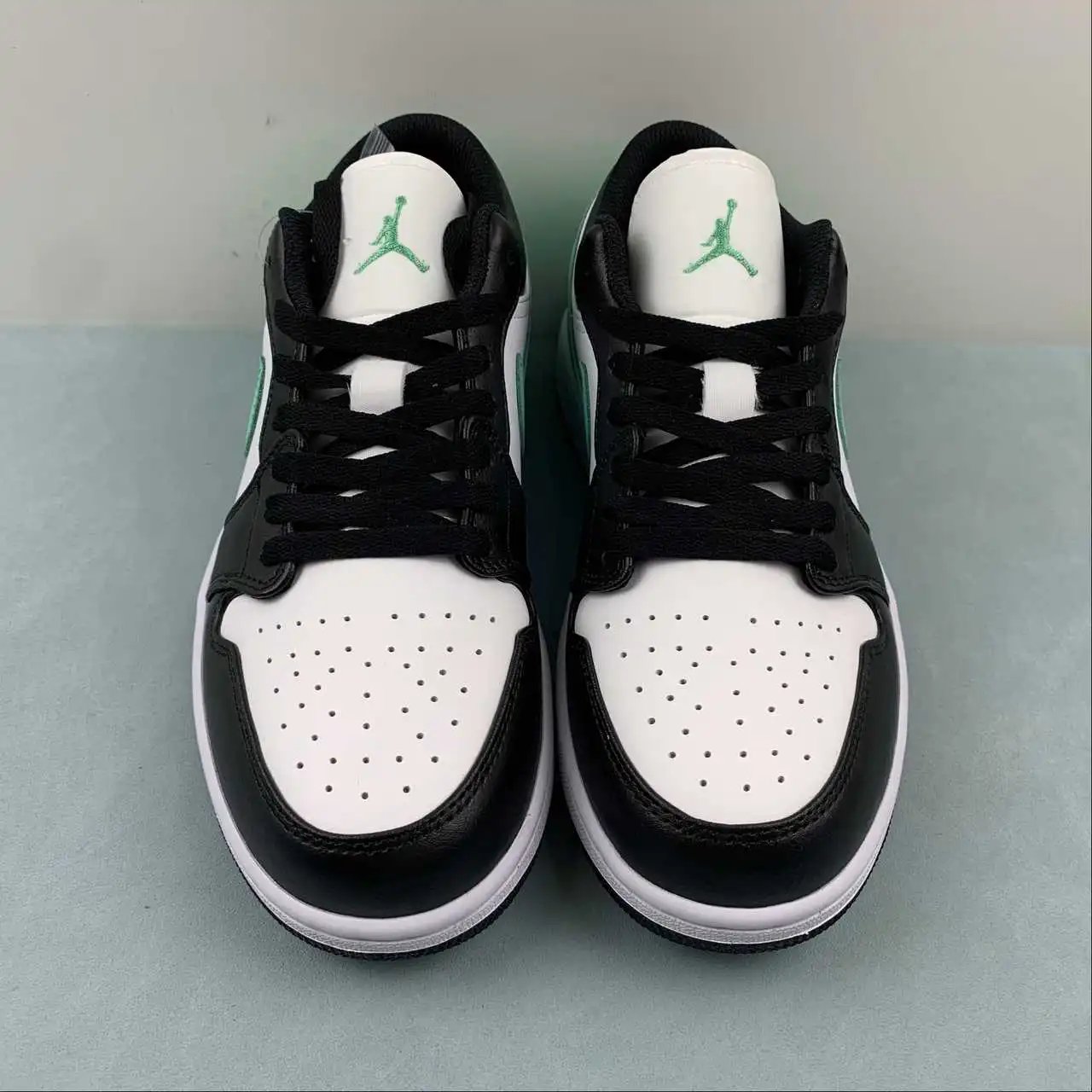 Air Jordan 1 Low 553558-131 thumbnail 3